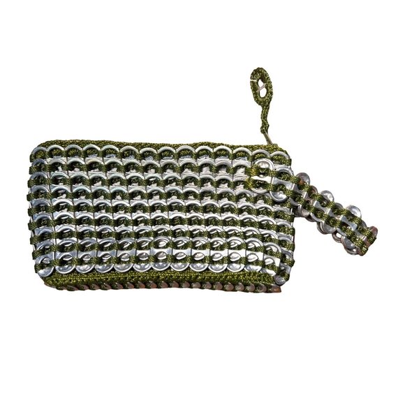 Neide Ambrósio Pretinha Clutch Army Green Silver Pop Tabs Wristlet - Picture 1 of 5